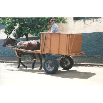 Veículo de Tração Animal